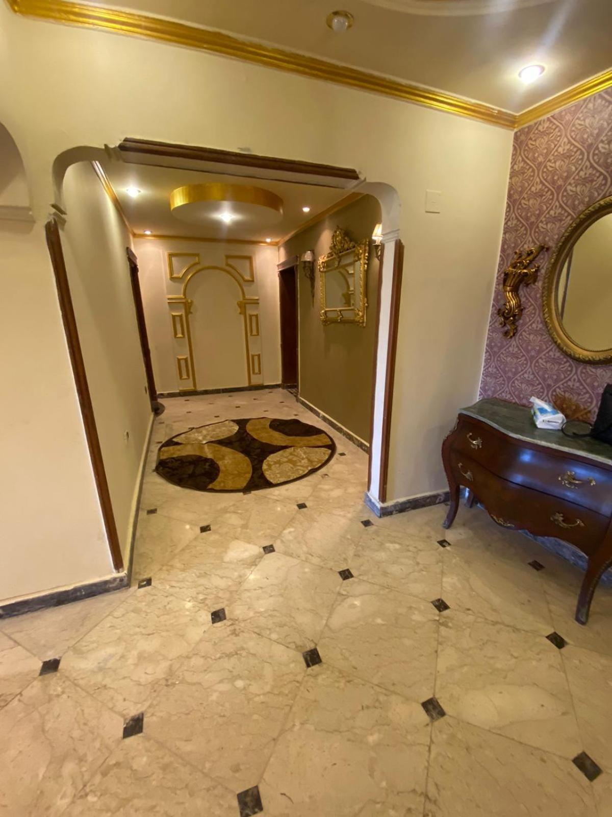 شقه بالمنيل اطلاله النيل Appartement Caïro